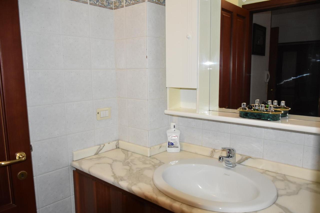 אסמיני B&B Il Girasole מראה חיצוני תמונה